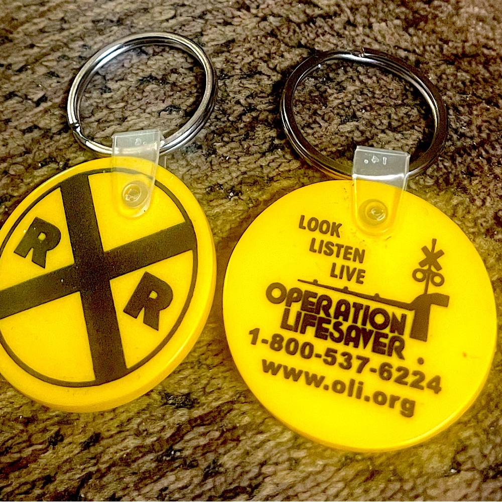 35 Railroad Crossing Keychain. Great Condition.  Never used.